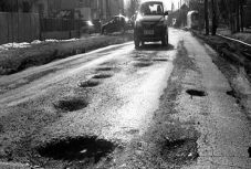 Bogdán Tibor: Úttalan utakon