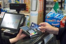 Erre kötelezi az új törvény az üzleteket