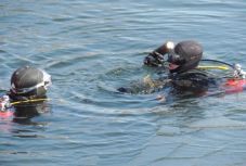 Eltűnt férfit keresnek a Bodza folyóban