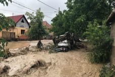 Tizennégy megyében okozott károkat a felhőszakadás, embereket kellett kimenteni