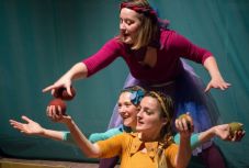 Réka kismamablogja: „menjünk vissza a színházba!”