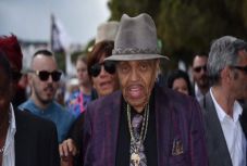 Elhunyt a Jackson-klán feje