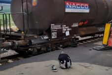 Áramütés ért egy fiatalt, aki felmászott egy vonat tetejére szelfizni