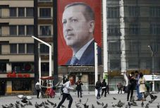 Ismét több tucat ember ellen adtak ki elfogatóparancsot Törökországban