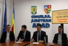 Uniós pénzeken osztozkodtak a határ menti román és magyar megyék