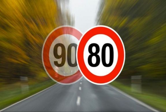 Csökkentették a megengedett sebességet az országutakon egy uniós országban