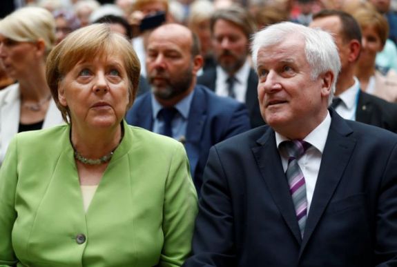 Megállapodott a német CDU/CSU pártszövetség a menekültügyi vitájuk lezárásáról