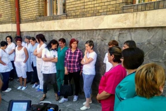 Spontán sztrájkba kezdtek a kolozsvári megyei kórház alkalmazottai