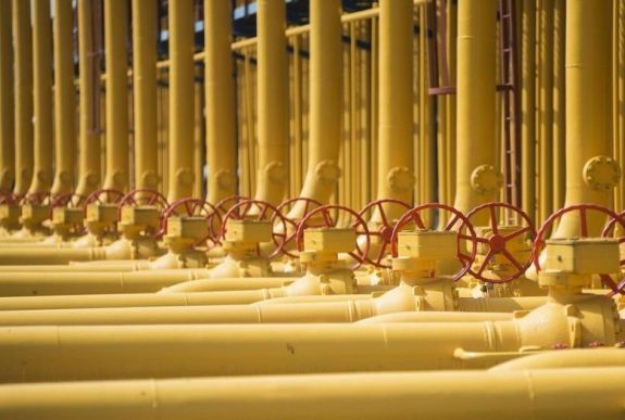 Román-magyar „gázháború”: Fekete-tengeri földgázt égetne fél Magyarország