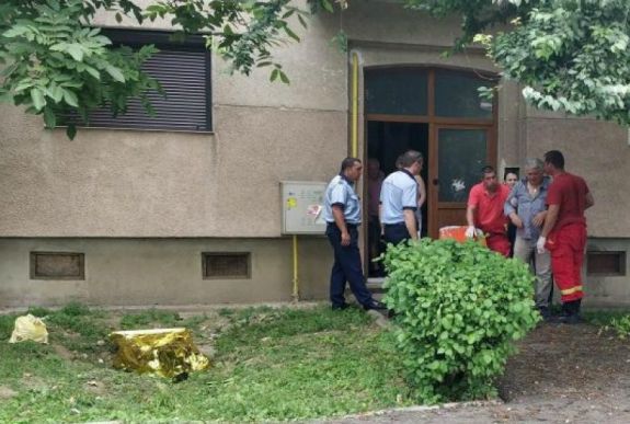 Kizuhant a negyedik emeletről egy szatmárnémeti férfi