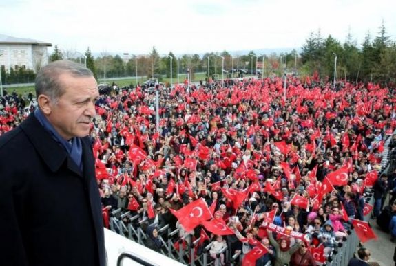 Üdvözli a török rendkívüli állapot megszüntetését az EU – de ez még nem elégséges