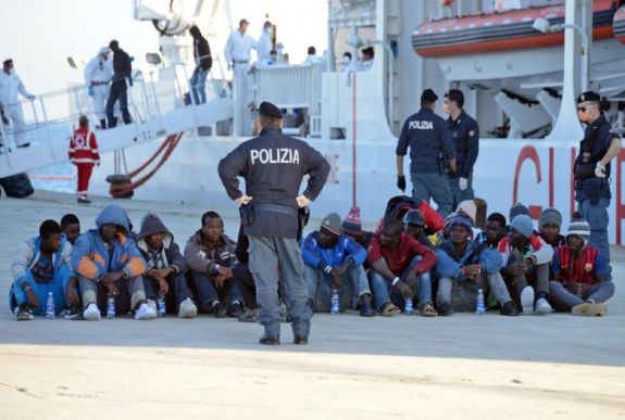 „Segíteni, ellátni, hazaküldeni” – az olasz belügyminiszter 57 tunéziairól döntött