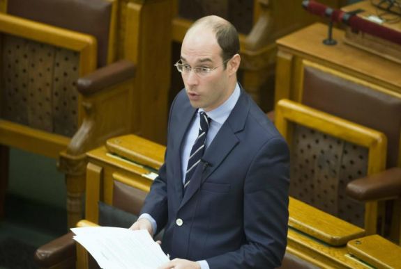 Különadót vet ki a magyar kormány a bevándorlást segítő szervezetekre