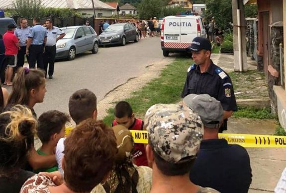 FRISSÍTVE - Megölte anyját és kisbabáját a rendőrnő - ez okozhatta a hármas tragédiát