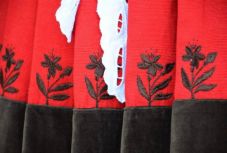 Az elmúlt száz év emlékének dedikálják az Ezer Székely Leány Napját Csíkszeredában