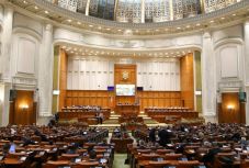 Megszavazta a képviselőház a btk-módosítást  – az RMDSZ-frakció tartózkodott (percről percre)