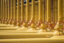 Román-magyar „gázháború”: Fekete-tengeri földgázt égetne fél Magyarország