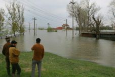 Másodfokú árvízriasztást adtak ki Székelyföldre