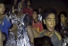 Elkezdődött a barlangban rekedt gyerekek kimentése