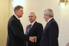Ennyit Johannis felfüggesztéséről: Tăriceanu szabadságra ment