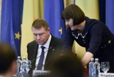 Román sajtóvélemények: csökkentek Johannis újraválasztási esélyei