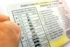 Száz lejért lehetett jogosítványt vásárolni Maros megyében