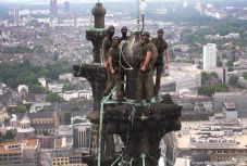 Kommandósok mászták meg a kölni dómot