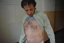 Kutyasétáltatóra támadt a medve Tusnádfürdőn