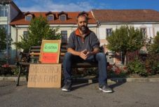 Egy korondi férfi házáért éhségsztrájkol Egyed Ufó Zoltán