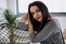 Jótékonysági szépségversenyen képviseli Magyarországot a gyimesközéploki Blága Tünde