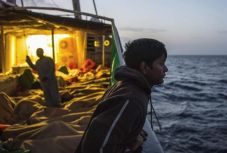 Európai országok segítenek az olasz kormány által elutasított menekülteken