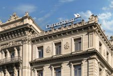 A Credit Suisse az eddig vártnál magasabb olajárral számol