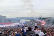 2018-as foci-vb: soha nem látott tömeg és örömujjongás fogadta a horvát válogatottat Zágrábban