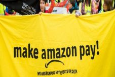 Kustán Magyari Attila: És ön mennyit keresett fél év alatt?