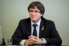 Madrid visszavonta a Carles Puigdemont elleni európai elfogatóparancsot