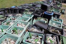 Hivatalos: ennyivel fog drágulni a sör, az ásványvíz és a befőtt