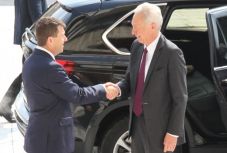 FRISSÍTVE - Figyelemmel kíséri a román-magyar viszony alakulását az amerikai nagykövet