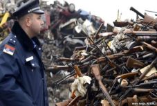 A Balkán állig fel van fegyverezve