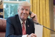 Több évtizedes szokást töröl el Trump