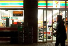 A fogyasztói szokások változásával kétszeresére nőtt az éjszaka dolgozók száma Nagy-Britanniában