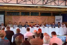 Tusványos – „Székelyföldön 2018-at még fél lábbal is kibírjuk”