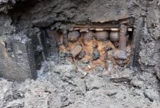 Száz éves gyújtógránát-raktárat találtak Maroshévízen