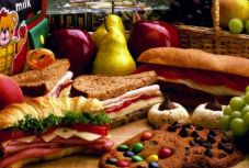 Élelemre, alkoholmentes italokra költünk a legtöbbet