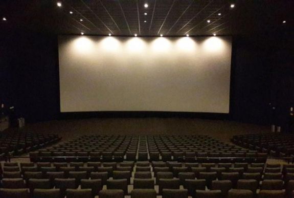 Több száz romániai művész tiltakozik egy sürgősségi kormányrendelet ellen