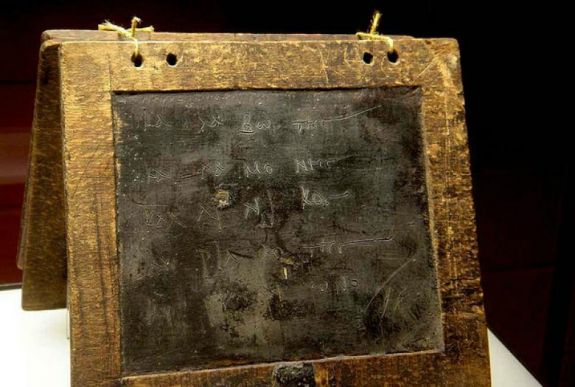 FRISSÍTVE - Verespatakon talált római „noteszt” állítottak ki Kolozsváron