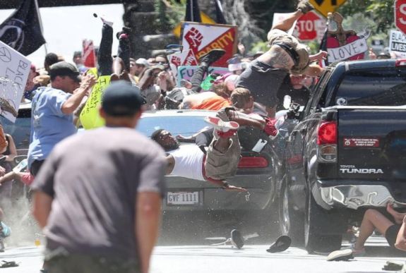 Charlottesville: rendkívüli állapotot hirdettek az évforduló miatt