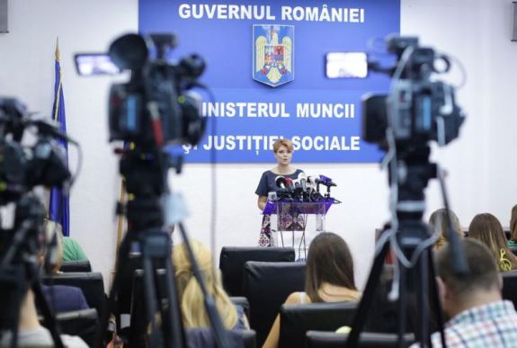 Ennyivel terheli meg a költségvetést a nyugdíjak megduplázása a miniszter szerint