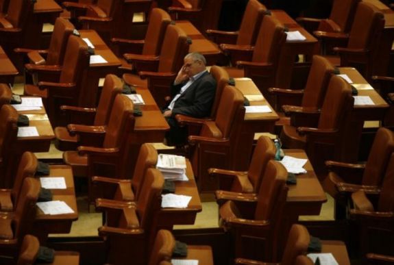 Ennyit dolgoztak a honatyák a tavaszi parlamenti ülésszakban