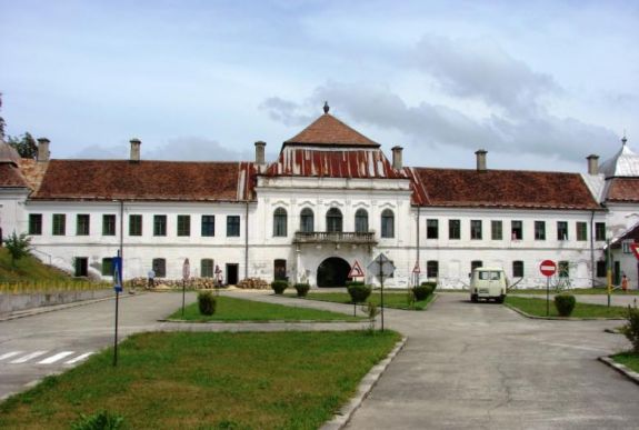 Erdélyi kastélyt tessék, jutányos áron!