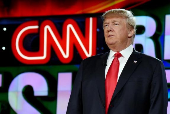 Donald Trump a CNN vezetőjének menesztését követelte